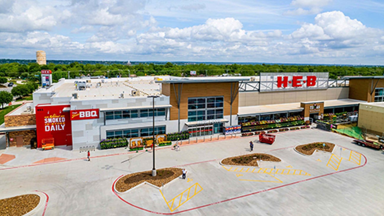 h-e-b exterior teaser